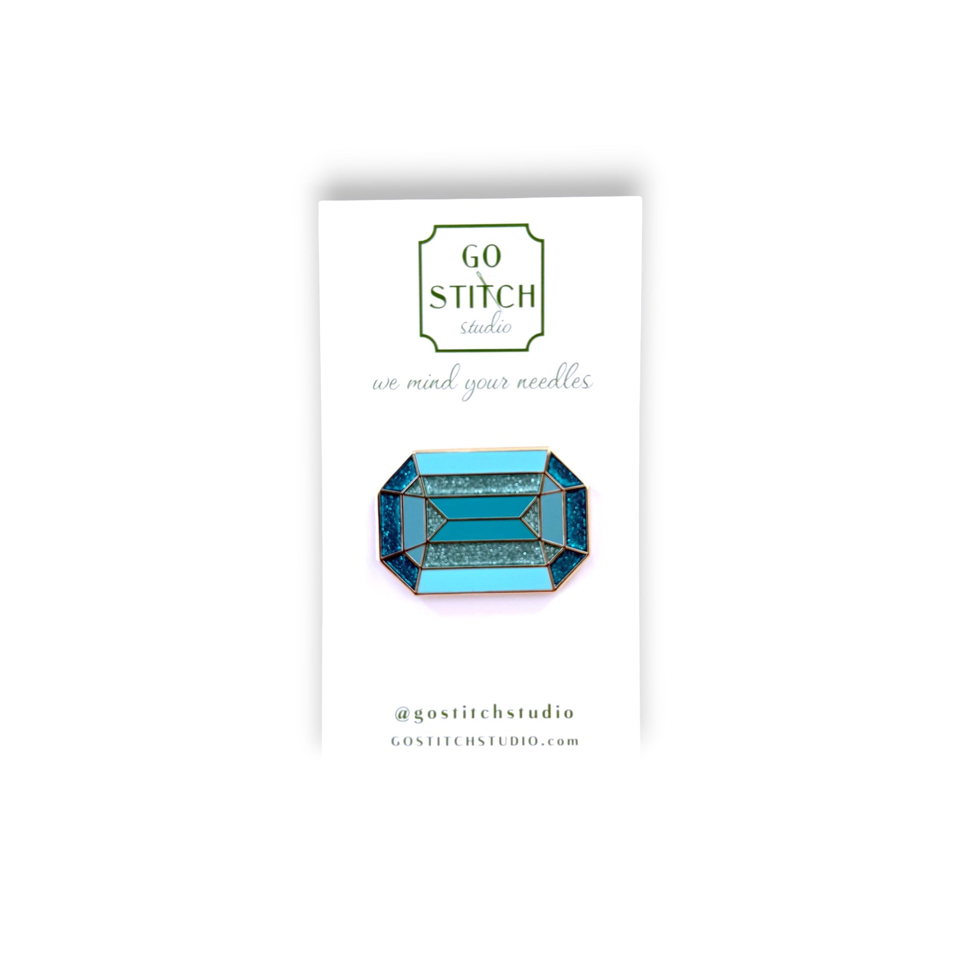 The Roosevelt Aquamarine Needle Minder